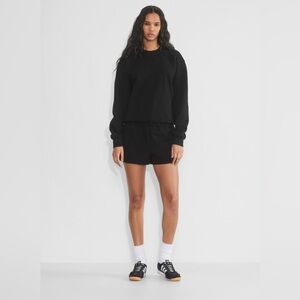 NWT Aritzia Black Cozy Fleece Boyfriend Lo-Rise Mini Short (2XS)